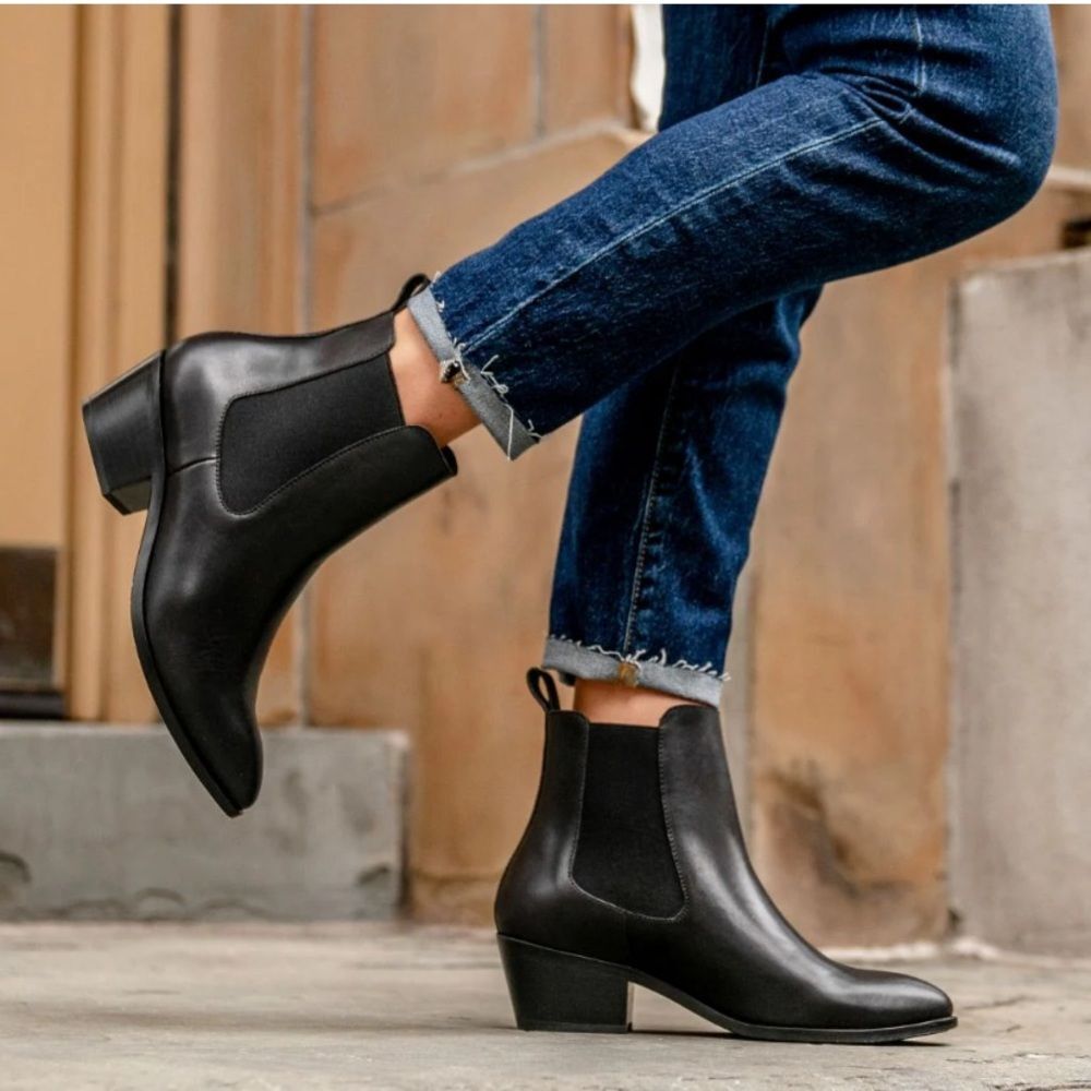 Thursday Boots Women’s 9